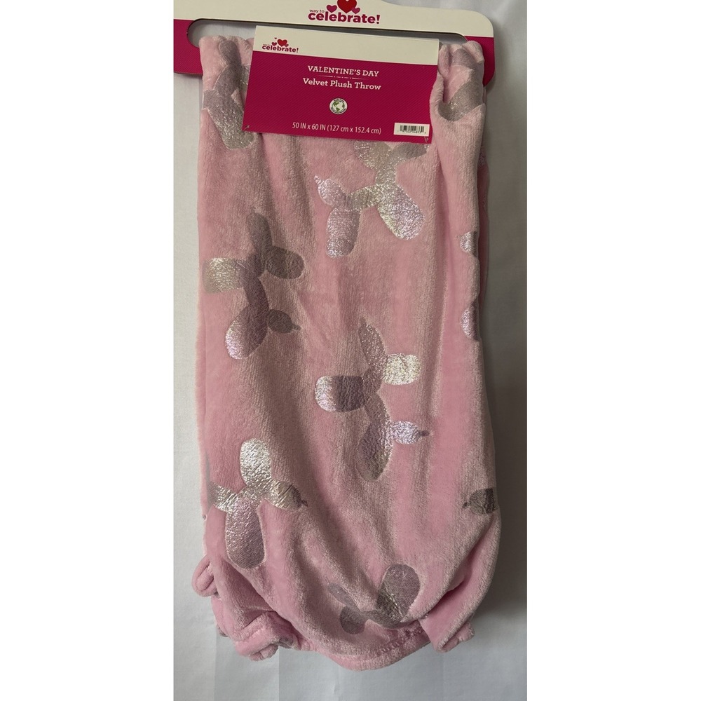 Celebrate Plush Throw 50x60 Pink With Dogs Pet Lover Valentine‎